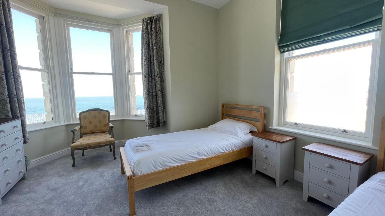 Uninterrupted Sea Views *